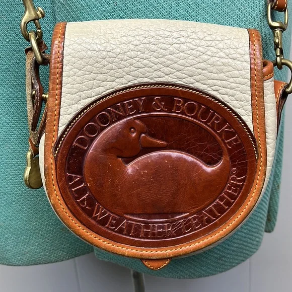 Vintage 90s Y2K Dooney Bourke All-Weather Leather Duck Crossbody Bag